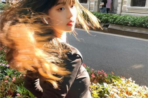 一手好牌打稀碎 三料影后马苏 被黑人驮肩 帮闺蜜撒谎 终究自断前程