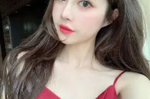 网红多肉饱饱赠覃海洋名表均为假货网友：覃海洋太惨了