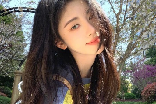 陈翔为女友庆生否认与毛晓彤交往时出轨网友：希望杨玏来保护毛晓彤